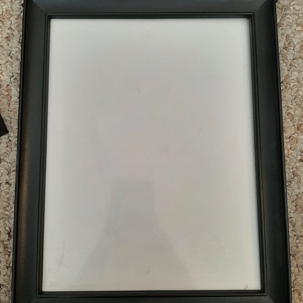 Black plastic 8.5×11" photo frame